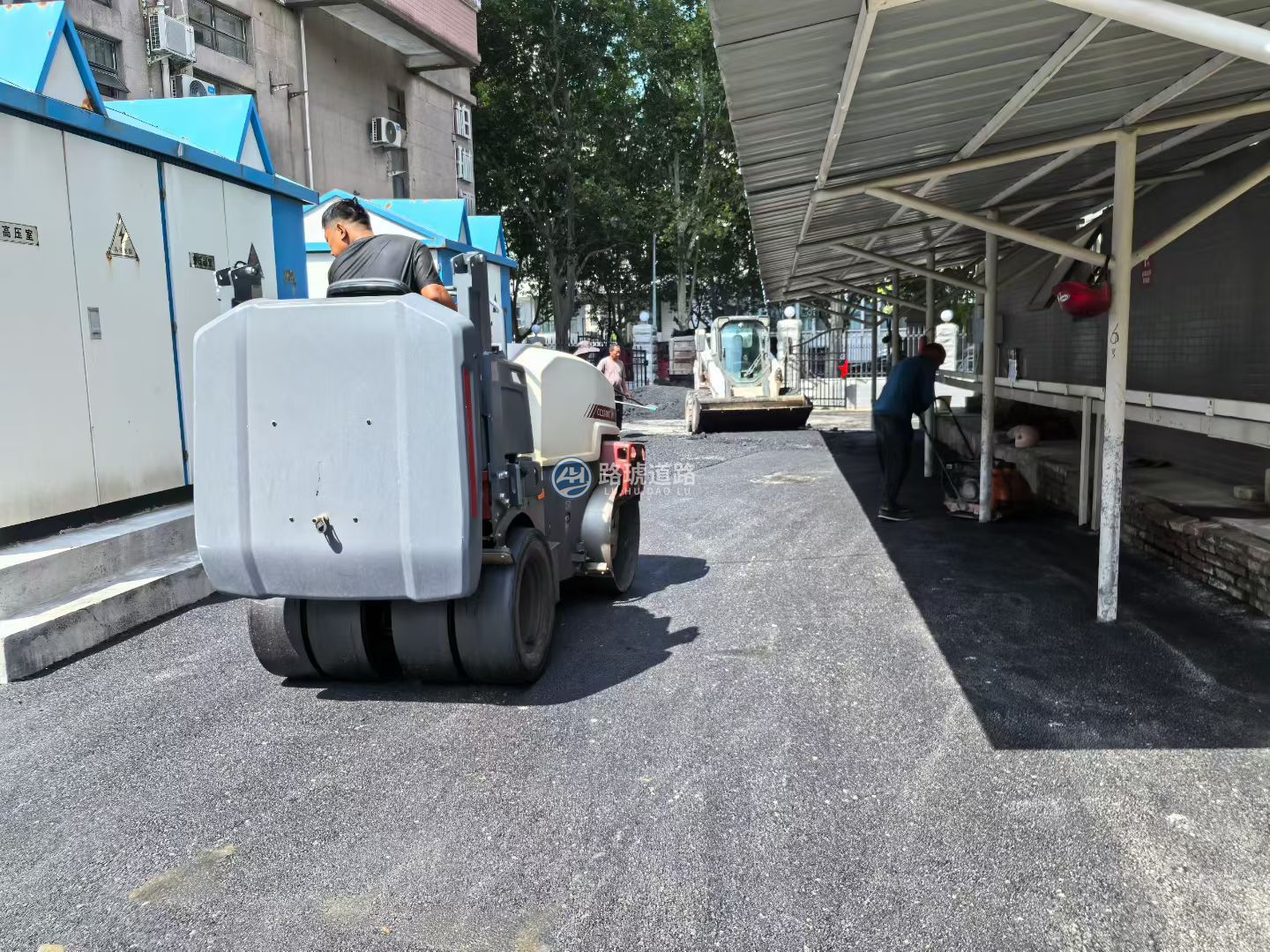 郑州炮院家属院沥青路面施工